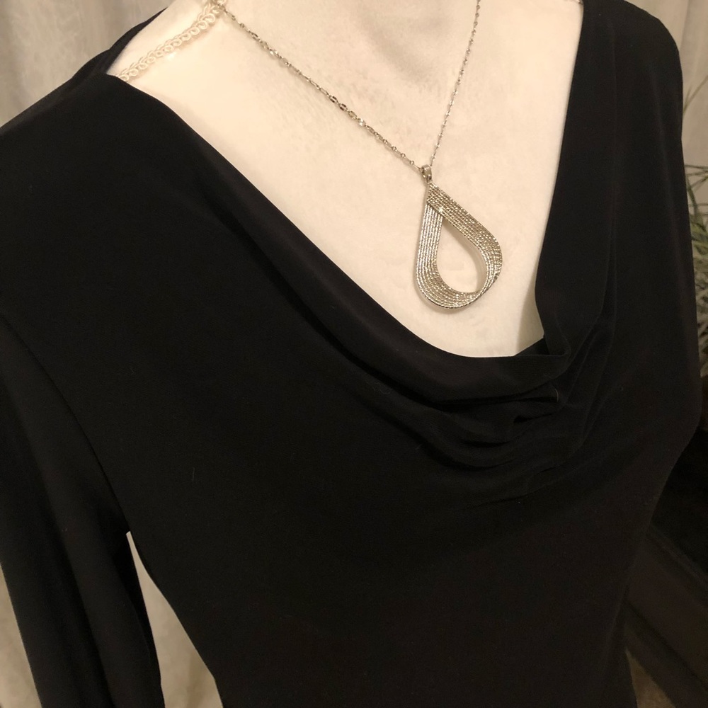 Susan Lawrence top